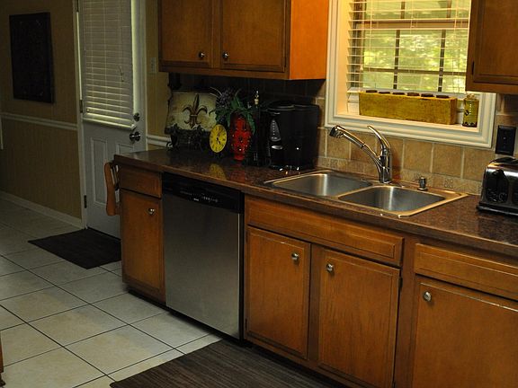 3rd image of 135 Huval Dr