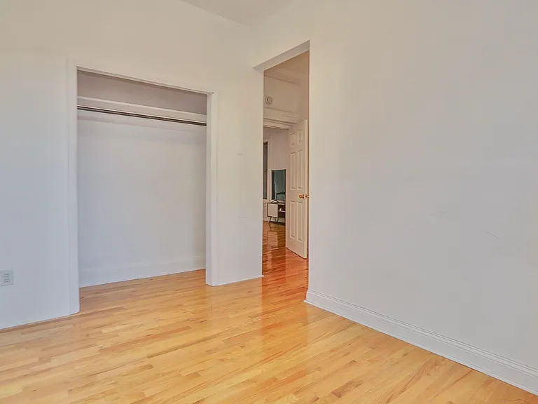 16 Erie St #2 — Photo 11
