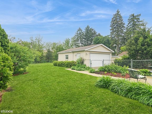 5th image of 91 Fletcher Dr