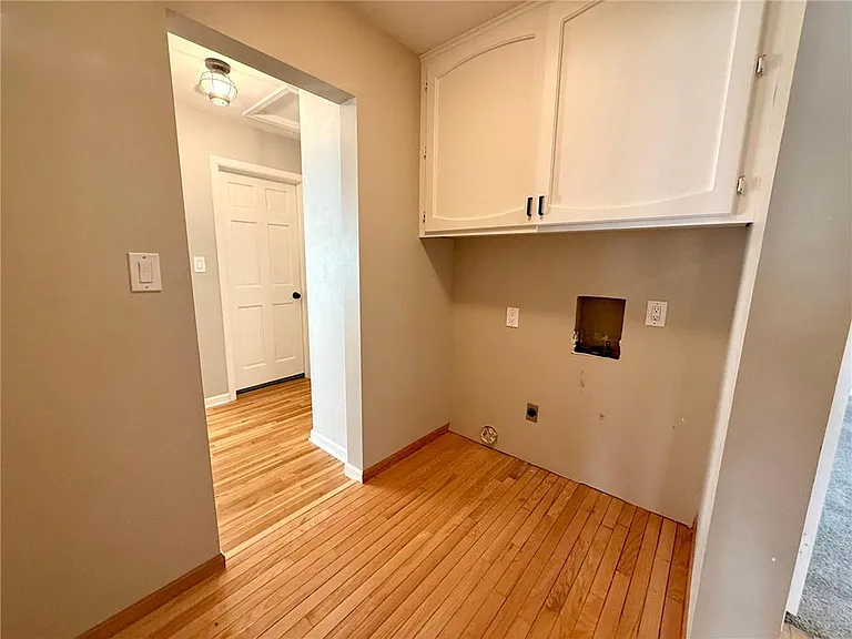 225 Sunrise Blvd — Photo 33