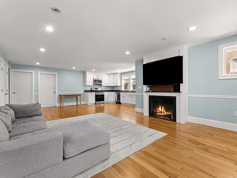 152-154 Savin Hill Ave #2 — Photo 1