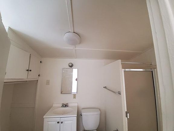 3rd image of 123 N Inez St