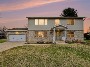 2461 Riverbend Dr, Benton Harbor, MI 49022