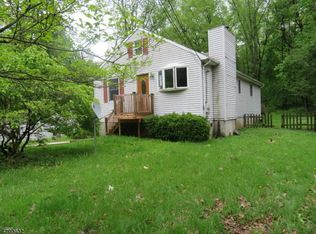 16 Mountainside Dr, Newton, NJ 07860