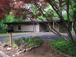 27 Dogwood Gln, Rochester, NY 14625