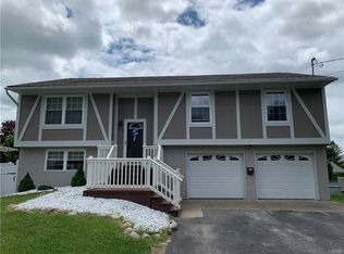 538 Cedarbrook Cres, Utica, NY 13502