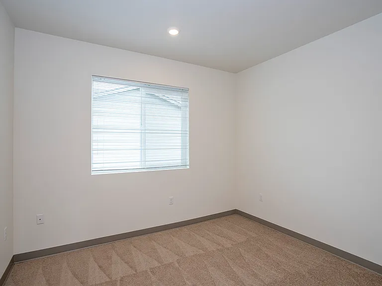 11208 Kline St SW #J-4 — Photo 25