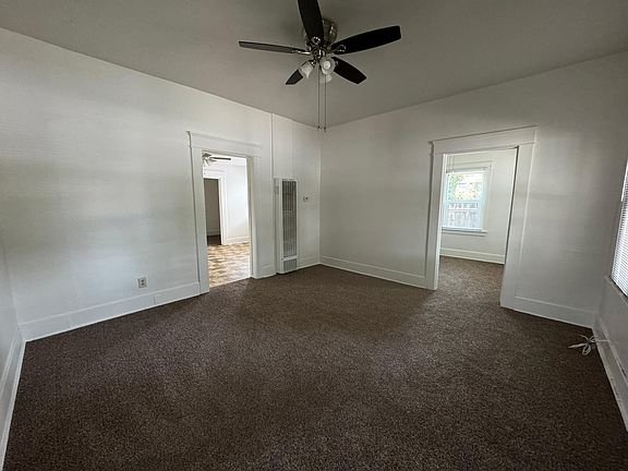 4th image of 405 E Lodi Ave