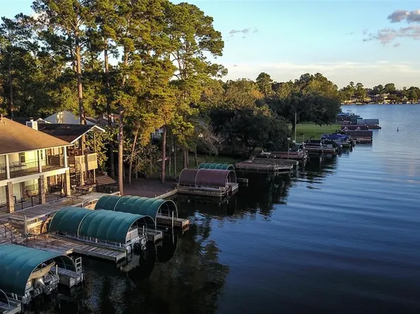 3215 Poe Dr, Montgomery, TX 77356