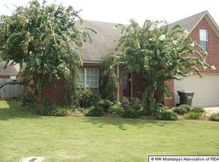 651 Timber Ln E, Hernando, MS 38632