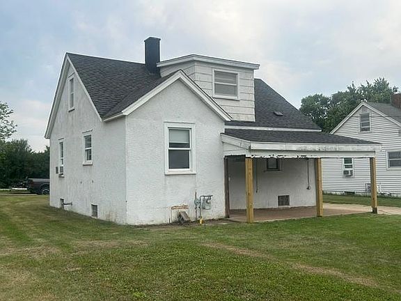 3rd image of 622 4th St