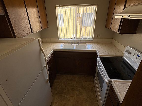 5th image of 4561 Utah St APT 7