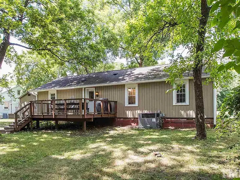 2923 Okelly St — Photo 21