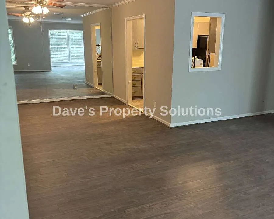 616 Balfour Rd