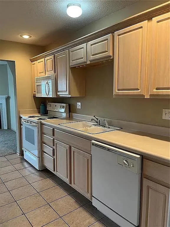 4410 NE 83rd St — Photo 3