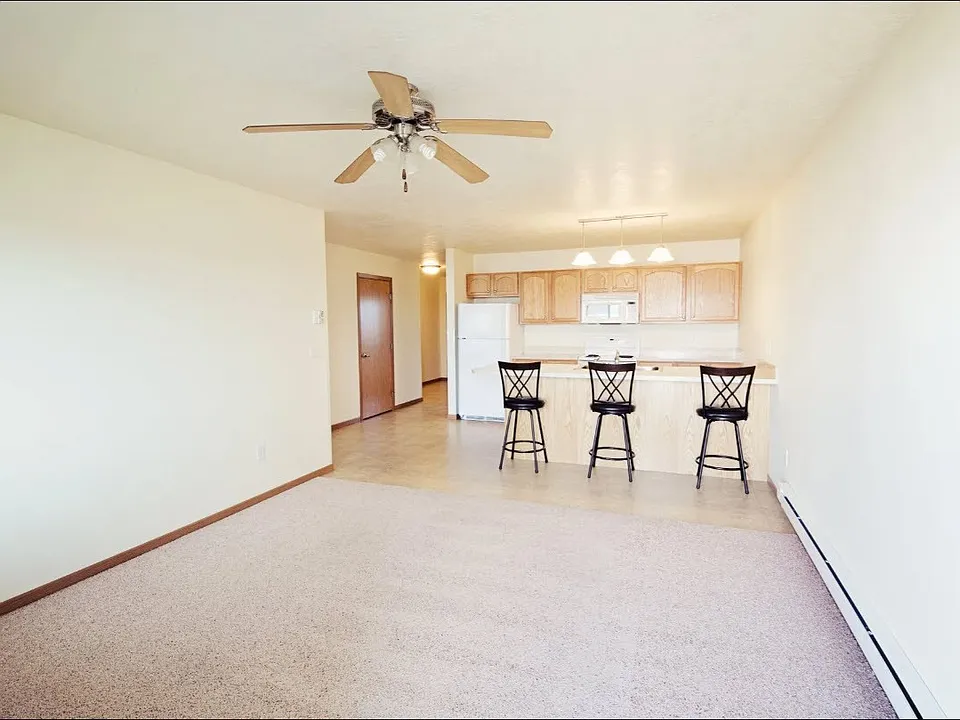 Welcome to Southdale Apartments, where spacious living meets modern convenience. Our open layouts and stylish interiors are perfect for creating your ideal home. Don't miss out on your chance to elevate your lifestyleschedule a tour today!