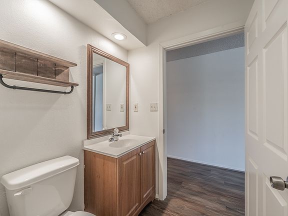 5th image of 2203 Saint Vincent Ct