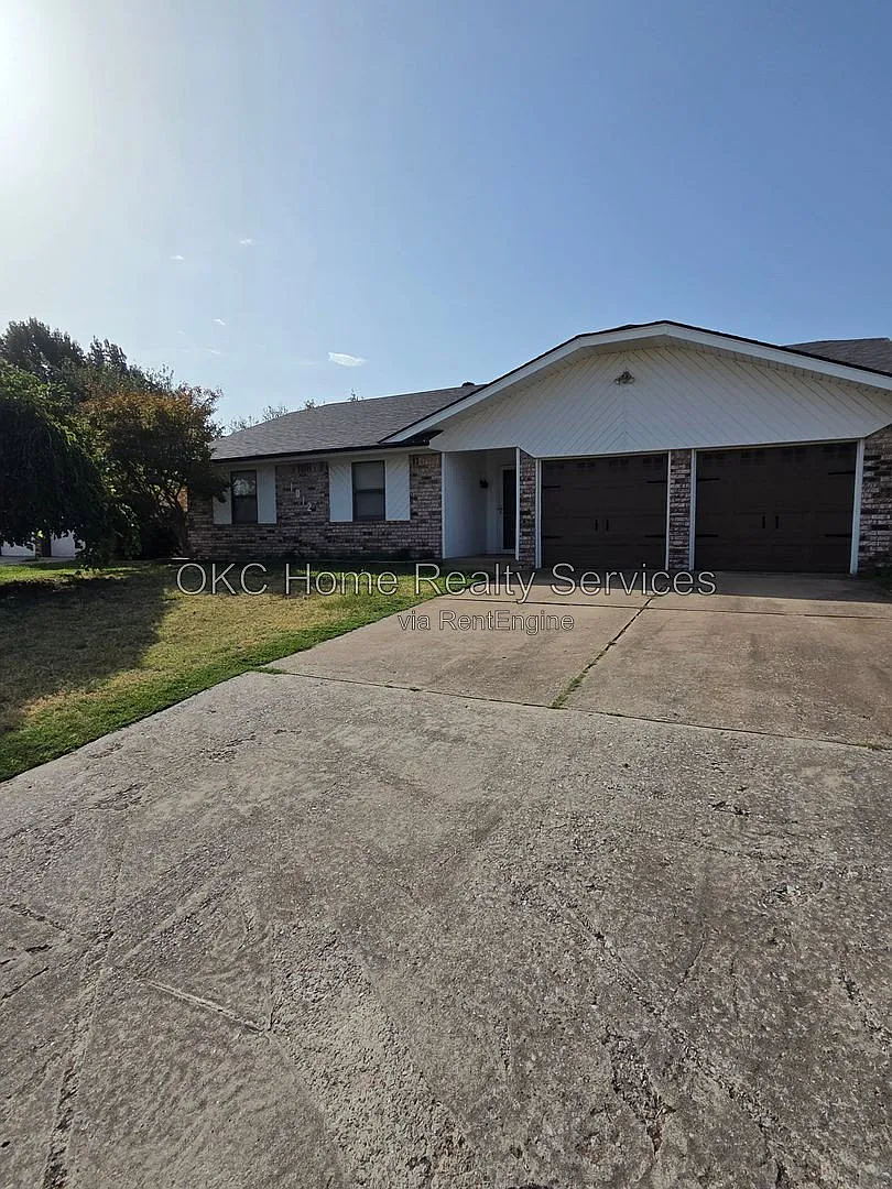 3 bed, 2.0 bath, 1277 sqft, $1,595 — Photo 2