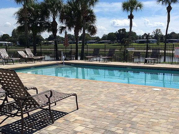 3rd image of 1130 Sun Lake Blvd