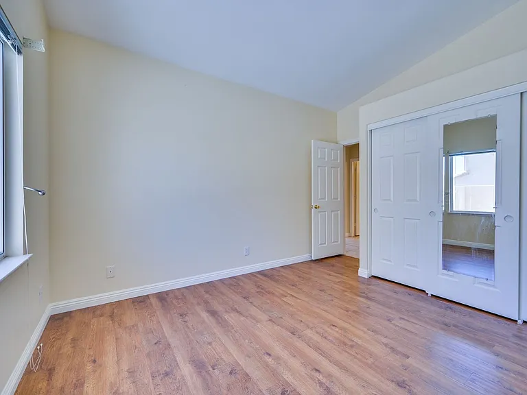 968 E Robindale Rd — Photo 47