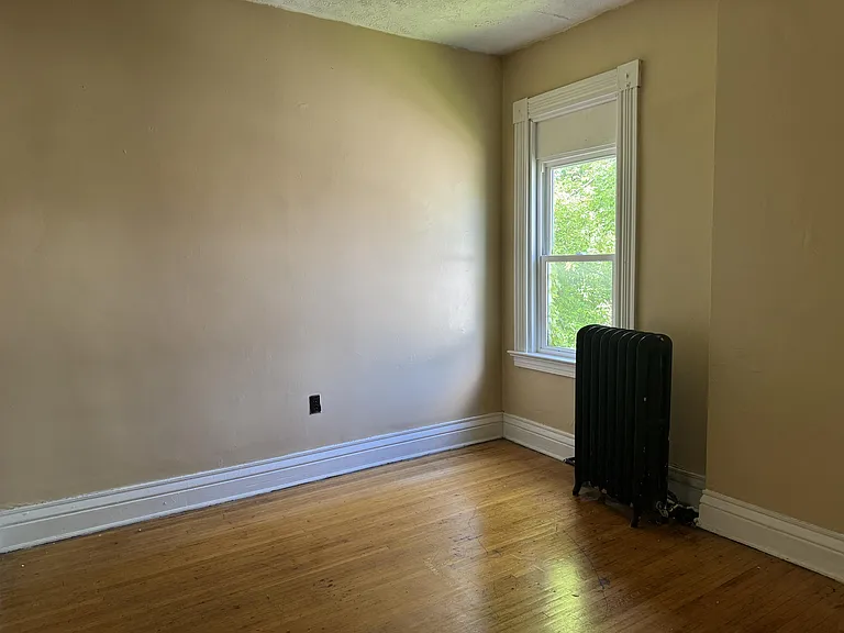 205 Fulton Ave — Photo 6