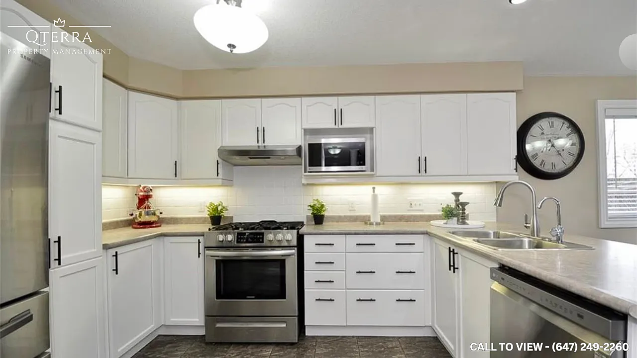 4 bed, 2900 sqft, $2,995 — Photo 3