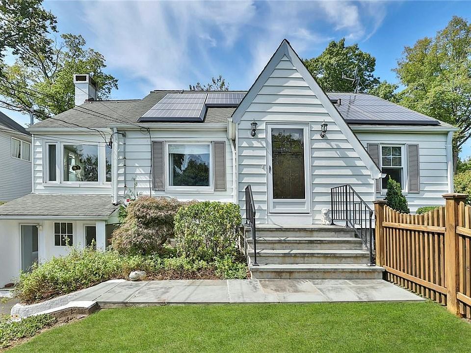 1st image of 422 Tompkins Avenue