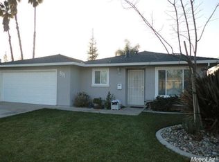 801 Madsen Dr, Ripon, CA 95366