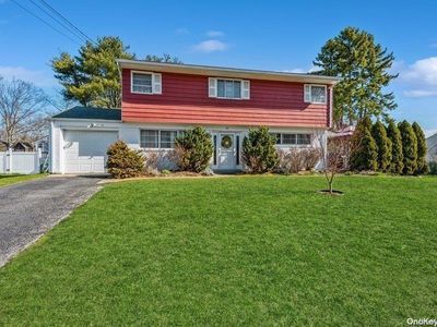 30 Hedgerow Lane, Commack, NY, 11725