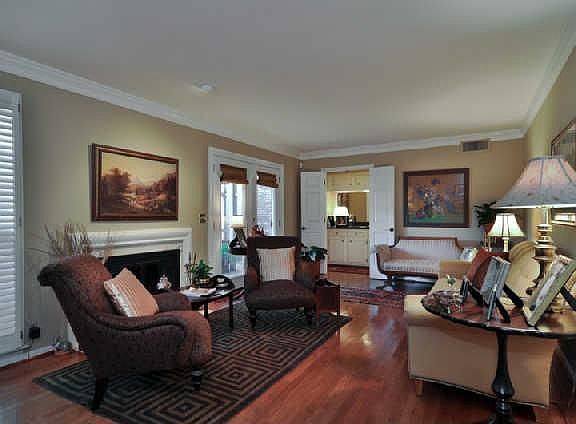 4th image of 401 Bowling Ave Unit 24