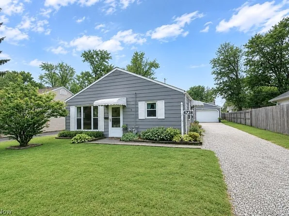 4738 Belle Meadow Rd, Mentor, OH 44060