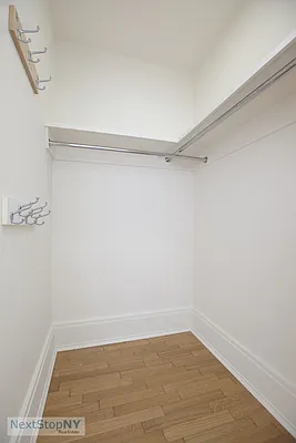 Rented by NextStopNY | media 20