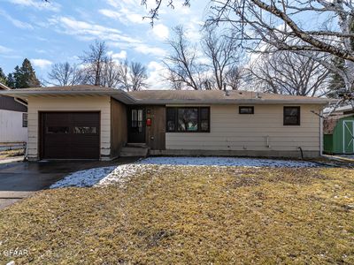 3521 11th Ave N, Grand Forks, ND, 58203