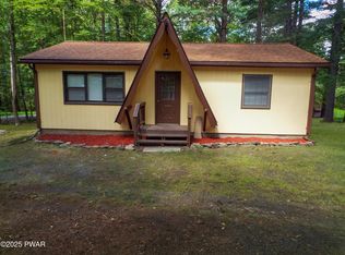 103 Doe Dr, Dingmans Ferry, PA 18328