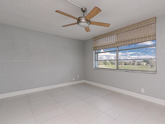 4th image of 7624 NW 18th St APT 305