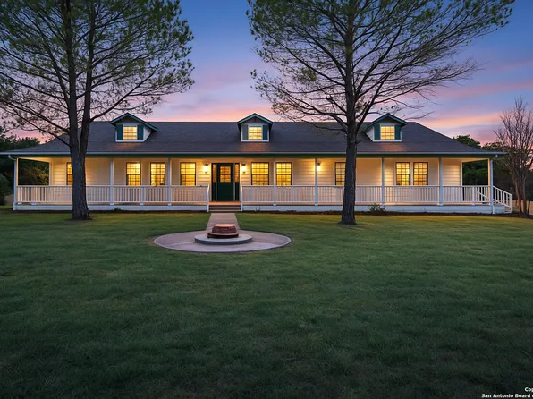 247 Center Point Dr E, Center Point, TX 78010