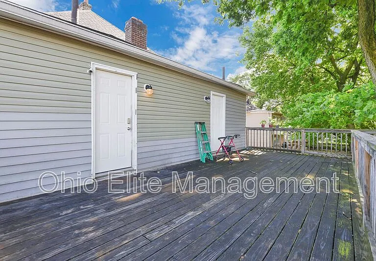 347 1/2 E Welch Ave — Photo 24