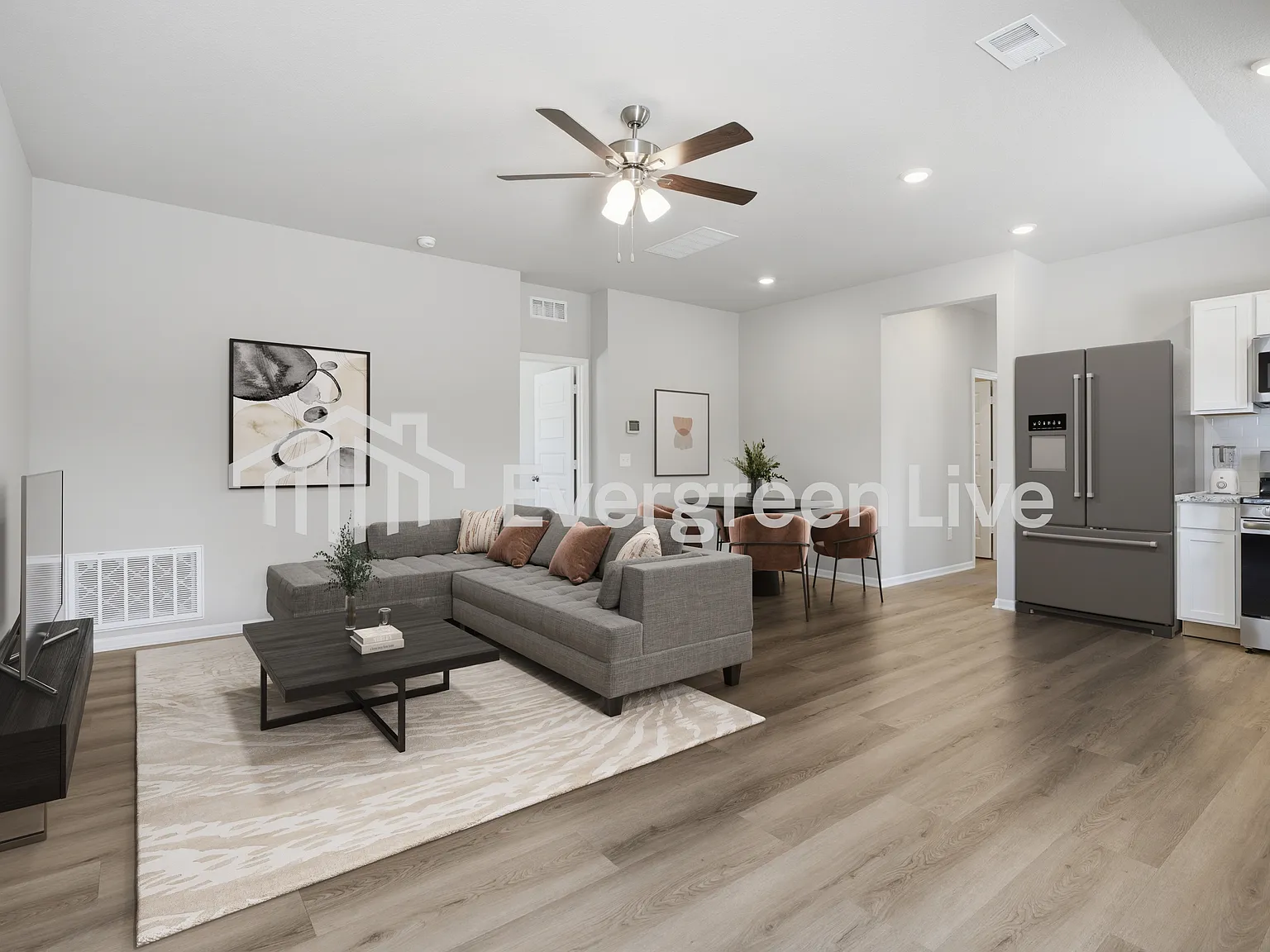 3 bed, 2.0 bath, 1051 sqft, $1,460 — Photo 4