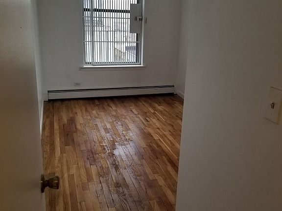 5th image of 53 W 104th St APT 4B