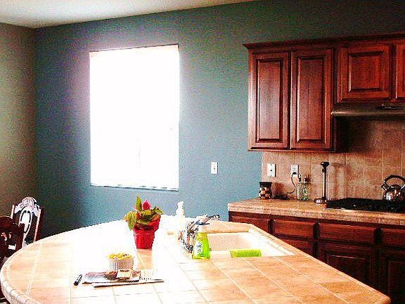 Kitchen island and breakfast nook