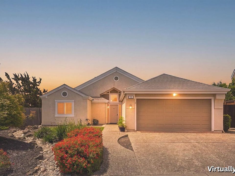 1st image of 548 Gardenia Court