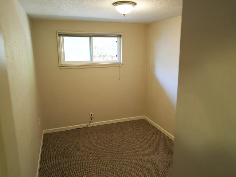 3513 N Columbine St — Photo 8