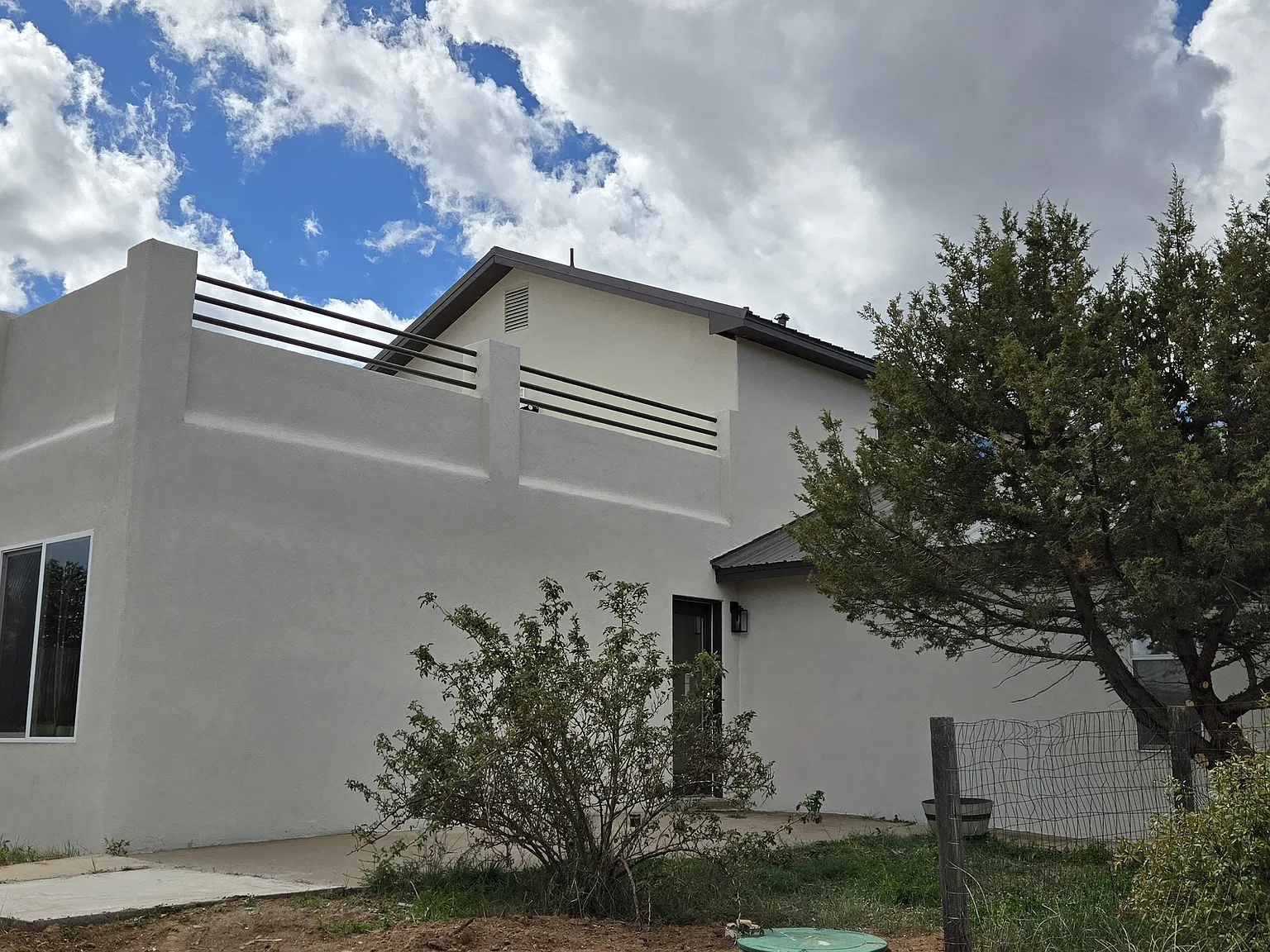 4 bed, 2500 sqft, $2,200 — Photo 3