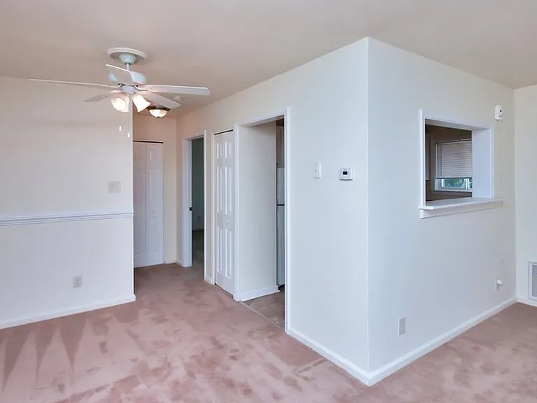 East Bay Apartments — Photo 12