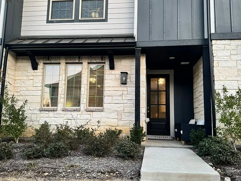 Fiore Dr — Photo 3