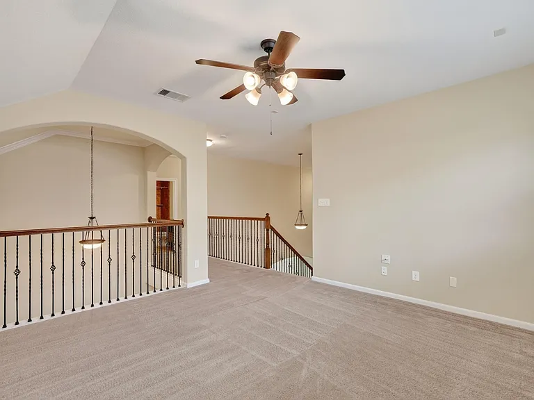 74 S Sawbridge Cir — Photo 34