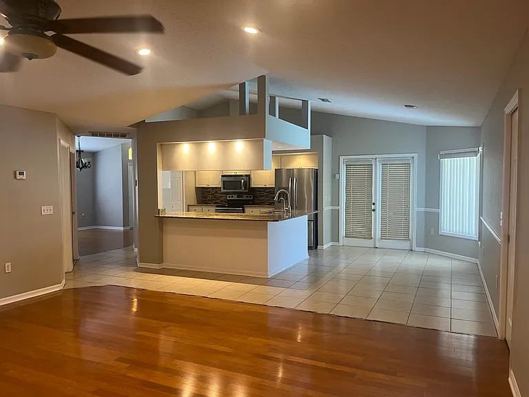 2052 Windwood Ln — Photo 5