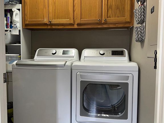 5th image of 12820 Ina Dr