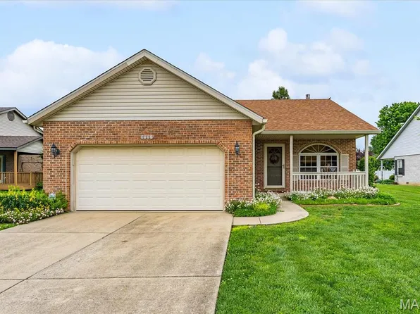 2245 Wellington Dr, Shiloh, IL 62221