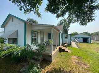 1810 S Hyde Park Ave, Denison, TX 75020